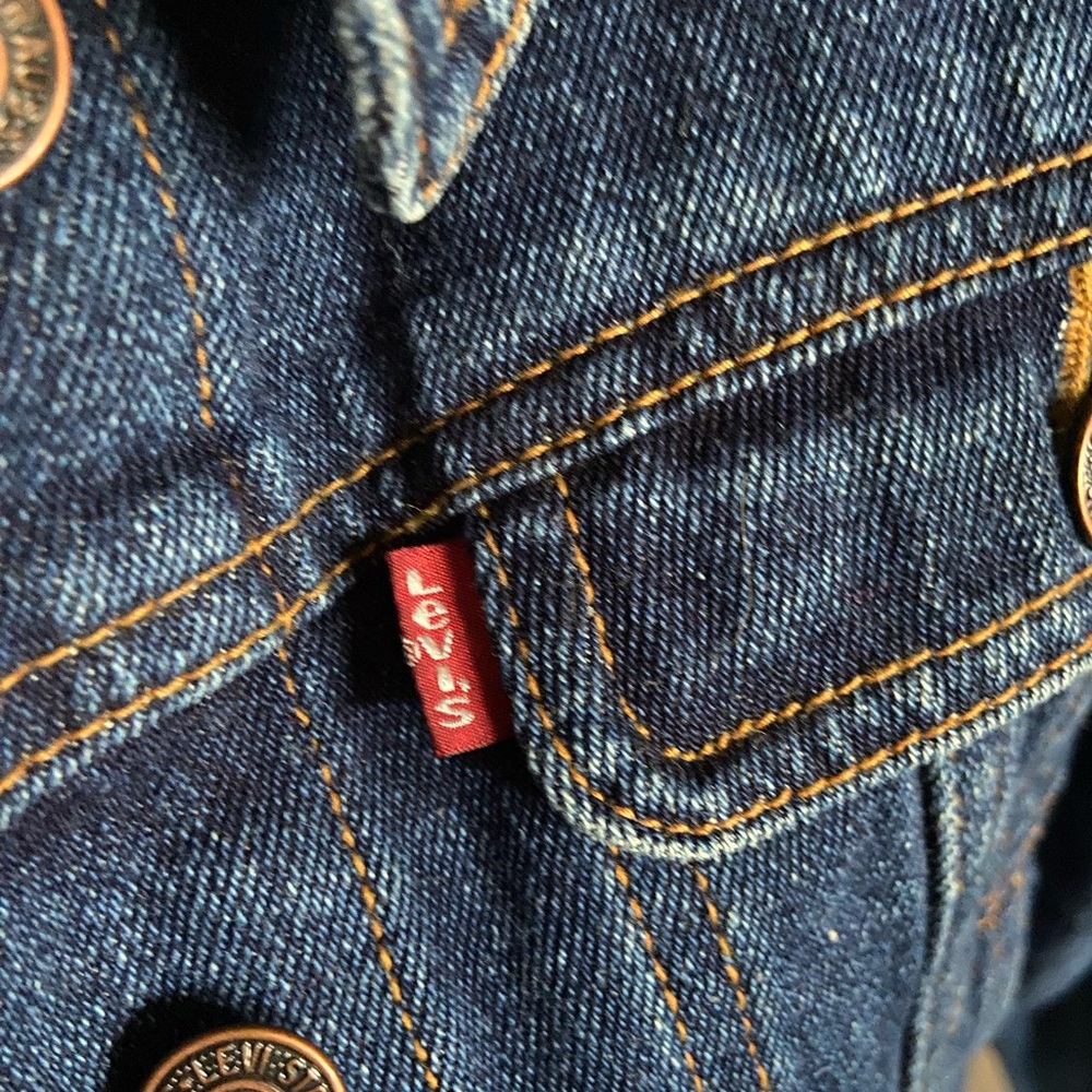 Levi’s - Picture 3 of 4